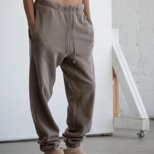Elwood Core Sweatpants Men Women Unisex Size S Vintage Brown Baggy Joggers NWT